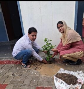 शुजागंज10जुलाई25*एक पेड़ मां के नाम शिक्षा क्षेत्र रुदौली में