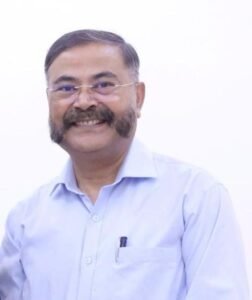 लखनऊ14जुलाई25*पूर्व पुलिस महानिदेशक प्रशान्त कुमार ने टैगोर लाइब्रेरी को 227 पुस्तकें उपहार में दी*