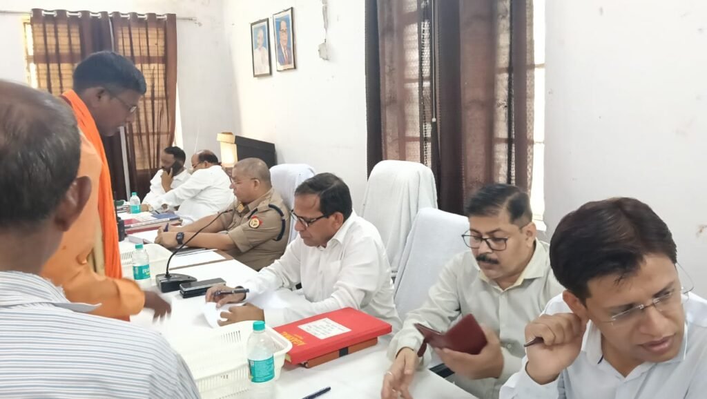 मिर्जापुर: 19जुलाई 25 *सम्पूर्ण समाधान दिवस का आयोजन* मिर्जापुर: 19जुलाई 25 *सम्पूर्ण समाधान दिवस का आयोजन*