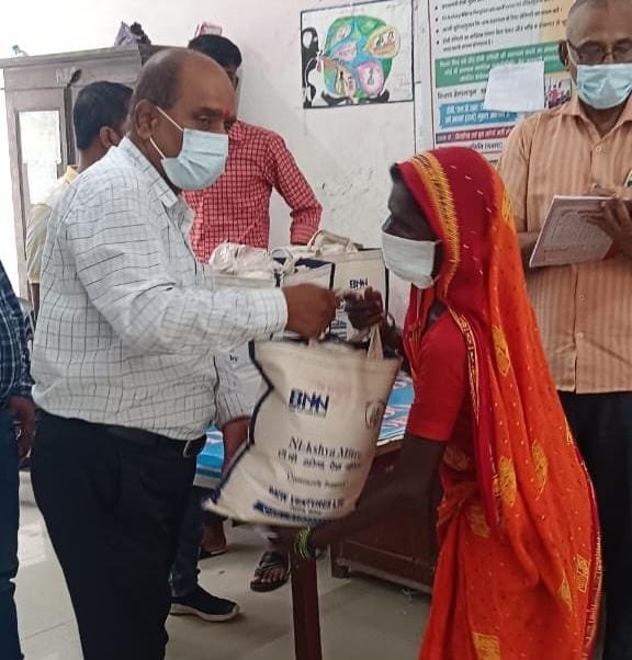 पूर्णिया बिहार 22 जुलाई 25 * टीबी से ग्रसित 165 मरीजों को पोषण युक्त आहार फूड बास्केट का हुआ वितरित पूर्णिया बिहार 22 जुलाई 25 * टीबी से ग्रसित 165 मरीजों को पोषण युक्त आहार फूड बास्केट का हुआ वितरित