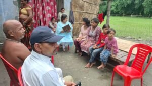 अयोध्या23जुलाई25* उपजिलाधिकारी के आदेश पर पहुँचे सी डी पी ओ अनीता पहुँची मृतक के घर दिलाया मदद का भरोसा कहा होगी हर संभव मदद