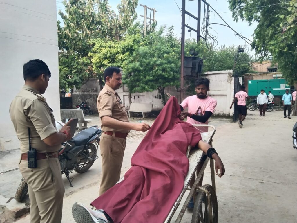 एटा27जुलाई25*बाइक से नीचे गिरकर कांवड़ीया की हुई दर्दनाक मौत ,साथी कावड़ियों में मचा कोहराम* एटा27जुलाई25*बाइक से नीचे गिरकर कांवड़ीया की हुई दर्दनाक मौत ,साथी कावड़ियों में मचा कोहराम*