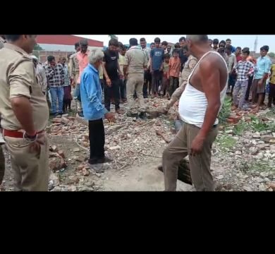 कानपुर देहात 2 जुलाई 2025*बंद पड़ी फैक्ट्री में युवक का शव मिलने से मचा हड़कंप कानपुर देहात 2 जुलाई 2025*बंद पड़ी फैक्ट्री में युवक का शव मिलने से मचा हड़कंप