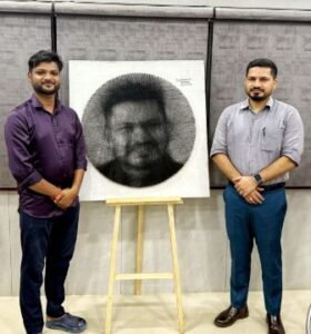 बाराबंकी2जुलाई25*जिलाधिकारी की चित्रकार रवि धीमान ने बनाई धागे से तस्वीर*