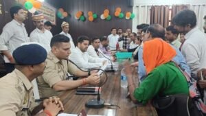 उन्नाव5जुलाई25*डीएम एवम एसपी ने तहसील बांगरमऊ में बैठकर की जनसुनवाई।