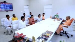 लखनऊ5जुलाई25*विधायक कृष्णा पासवान ने मुख्यमंत्री योगी जी से शिष्टाचार भेंट की।