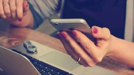 वाराणसी6जुलाई25*साइबर ठगों ने महिला से 81 लाख रुपये बैंकों खातों में ट्रांसफर कराकर गायब*