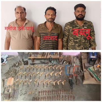 अलीगढ़8जुलाई25*Stf को मिली बड़ी कामयाबी,,, अलीगढ़ में पकड़ी अवैध असलहा फैक्ट्री