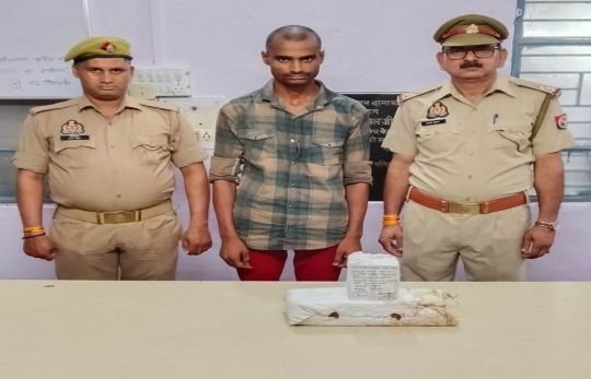 मथुरा10जुलाई2025* 01 अभियुक्त को 20 पव्वा ग्रैण्ड मस्ती मसाला देशी शराब सहित किया गिरफ्तार