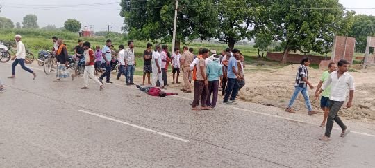 कौशाम्बी10जुलाई25*बाइक सवार को वाहन ने मारी जोरदार टक्कर हालत गम्भीर*