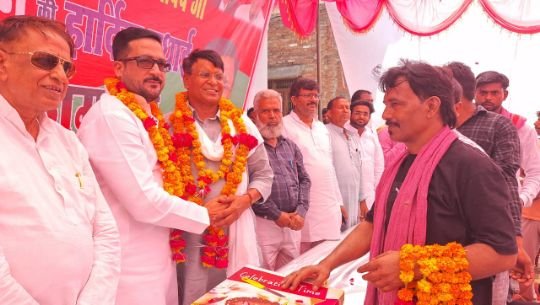 अयोध्या15जुलाई25*पूर्व मंत्री आनंदसेन यादव का मनाया गया जन्मदिन