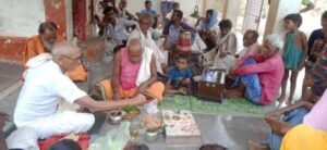 कौशाम्बी23जुलाई25*शिव मंदिर पर भक्तों ने किया ओम नम:शिवाय का जाप*
