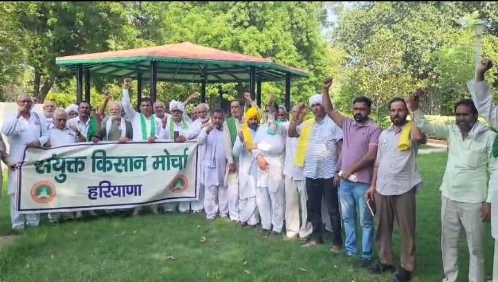 रोहतक25जुलाई25*संयुक्त किसान मोर्चा हरियाणा की मीटिंग आज हुडा सिटी पार्क,रोहतक  में हुई ,मीटिंग की अध्यक्षता इंद्रजीत सिंह,