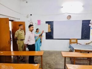 लखनऊ26जुलाई25*होने वाले आर. ओ, ए. आर. ओ परीक्षा को लेकर जिला प्रशासन ने परीक्षा केन्द्रो व स्ट्रांग रूम का किया निरीक्षण,