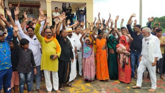 कौशाम्बी28जुलाई25*भैरव बाबा के मंदिर मे चोरी से भक्त जनों में आक्रोश*