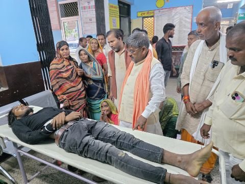 अयोध्या30जुलाई25*अज्ञात वाहन की टक्कर से साइकिल सवार दृगपाल की मौत,क्षेत्रीय विधायक ने पहुंचकर व्यक्त की सांत्वना अयोध्या30जुलाई25*अज्ञात वाहन की टक्कर से साइकिल सवार दृगपाल की मौत,क्षेत्रीय विधायक ने पहुंचकर व्यक्त की सांत्वना