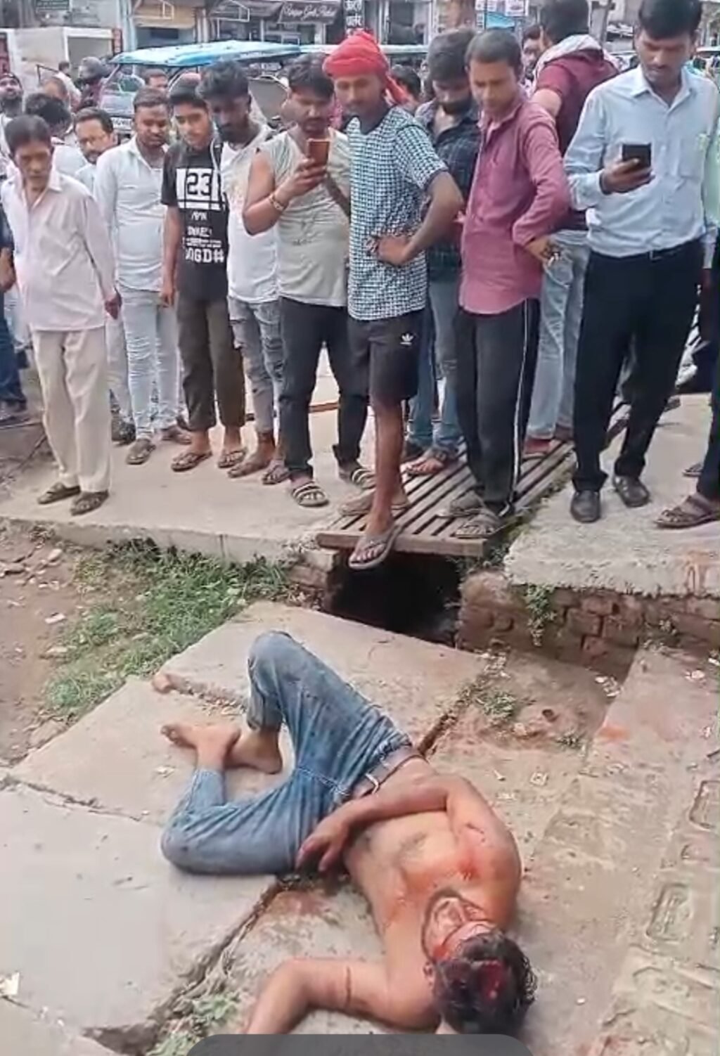 प्रतापगढ़16जुलाई25*युवती को ब्लैकमेल करना दूसरे समुदाय के युवक को पड़ा भारी,