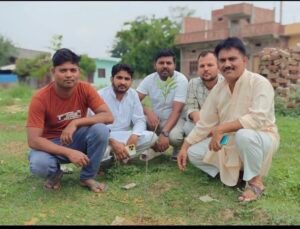 अयोध्या03जुलाई25* नगर अध्यक्ष ने जन्म दिन पर किया पौधारोपण