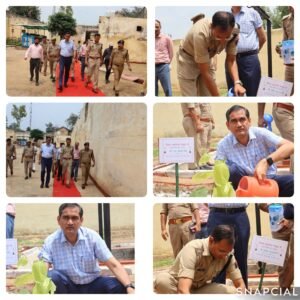 मथुरा 5 जुलाई 25 जिलाधिकारी महोदय, वरिष्ठ पुलिस अधीक्षक एवं अधिकारियों संग जिला कारागार मथुरा का निरीक्षण एवं वृक्षारोपण*