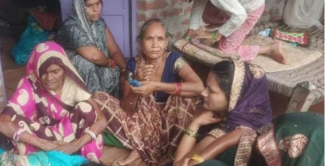 फतेहपुर03अगस्त25*दिल्ली से लौटे युवक ने फतेहपुर में की आत्महत्या, मामले की जांच में जुटी पुलिस* फतेहपुर03अगस्त25*दिल्ली से लौटे युवक ने फतेहपुर में की आत्महत्या, मामले की जांच में जुटी पुलिस*