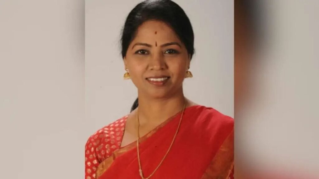 नई दिल्ली4अगस्त25*संसद भवन के पास महिला सांसद की सोने की चेन खींचकर भागे बाइक सवार..!* नई दिल्ली4अगस्त25*संसद भवन के पास महिला सांसद की सोने की चेन खींचकर भागे बाइक सवार..!*