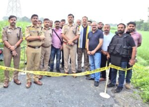 सीतापुर07अगस्त25*पत्रकार हत्याकांड : पुलिस +STF टीम ने दोनों शूटरो को एनकाउंटर में मार गिराया, मन्दिर क़े पुजारी ने 4 लाख की सुपारी देकर कराई थी हत्या