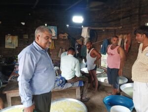 मिर्जापुर: 8अगस्त 25 *रक्षाबंधन पर्व को देखते हुए खाद्य विभाग की छापेमारी*