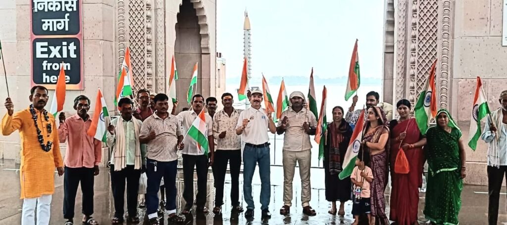 वाराणसी13अगस्त25*हर घर तिरंगा, हर घर स्वच्छता’ आमजन का अभियान बने, की अपील "