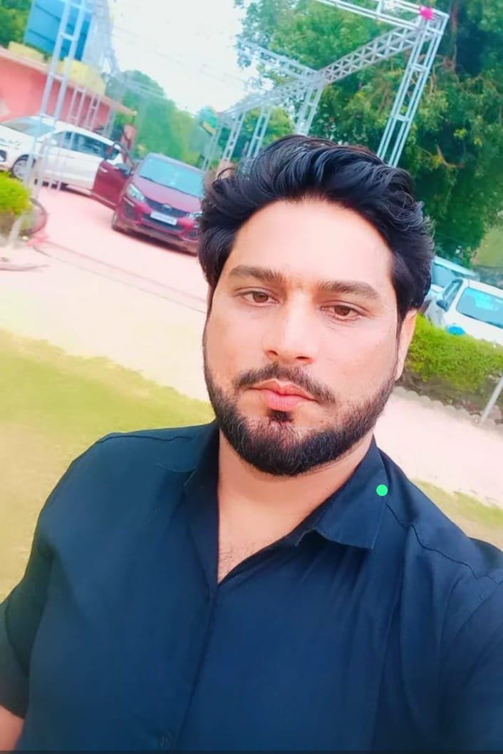 मथुरा 18 अगस्त 2025* भारतीय किसान यूनियन चौधरी घासीराम नैन ने पुष्पेंद्र चौधरी (मुनेश भैया) को बनाया तहसील अध्यक्ष मांट। मथुरा 18 अगस्त 2025* भारतीय किसान यूनियन चौधरी घासीराम नैन ने पुष्पेंद्र चौधरी (मुनेश भैया) को बनाया तहसील अध्यक्ष मांट।