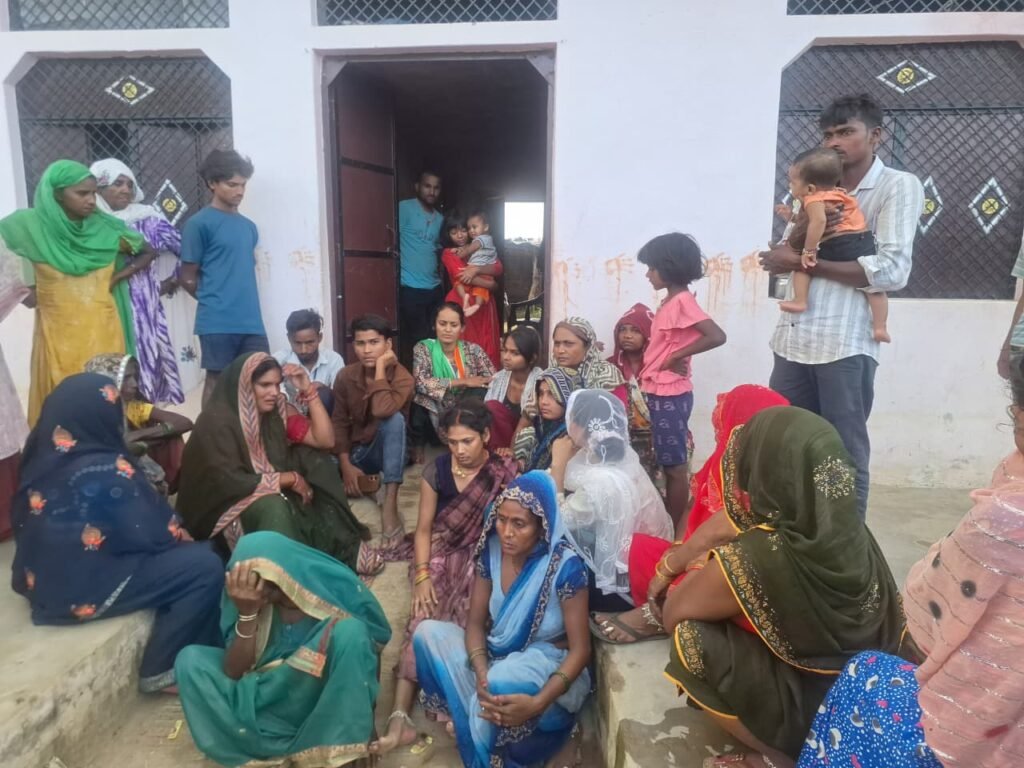 कौशाम्बी20अगस्त25*युवक को घर के भीतर घसीट कर कुल्हाड़ी लाठी से हमला कर बेरहमी से हत्या*