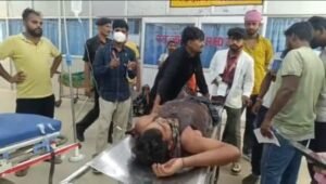 गाजीपुर29अगस्त25* युवती का गला काटकर युवक ने खुद का भी काटा गला, युवती की मौत-युवक गंभीर*