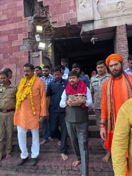 अयोध्या2अगस्त25*लघु उद्योग भारती कार्यक्रम में शामिल होने प्रदेश के औद्योगिक विकास मंत्री नंदकुमार नंदी पहुंचे अयोध्या।