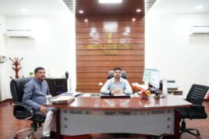 पूर्णिया बिहार 2 अगस्त 25* डीएम से मिलकर पूर्व सांसद ने एयरपोर्ट व अन्य विकास परियोजनाओं पर किया चर्चा