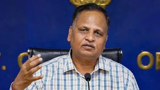 दिल्ली4अगस्त25*CBI ने आम आदमी पार्टी के नेता और दिल्ली के पूर्व मंत्री सत्येंद्र जैन पर चल रहा भ्रष्टाचार का केस बंद किया।