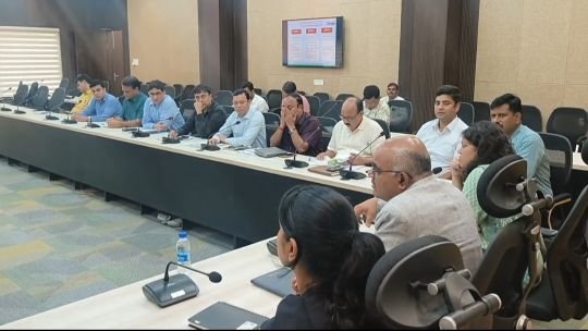 कानपुर नगर4अगस्त25*जिलाधिकारी की अध्यक्षता में ‘हर घर तिरंगा’ अभियान की तैयारियों की समीक्षा बैठक सम्पन्न*