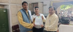 मिर्जापुर: 4अगस्त 25 *विकराल बाढ़ को देखते हुए किसानों का केसीसी ऋण व लोन माफ करने की मांग*