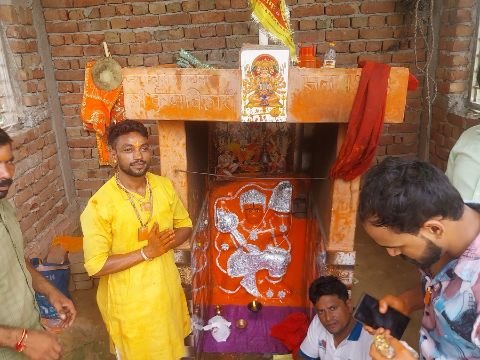 मथुरा5अगस्त25*जनपद अंतर्गत हंसी का नंगला में भगवान बाला जी का अदभुत चमत्कार।