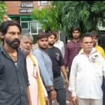 मथुरा5अगस्त25* जैन हॉस्पिटल में एक बच्ची को ओवरडोज इंजेक्शन दिए जाने पर बच्ची का पड़ा शरीर सुन्न