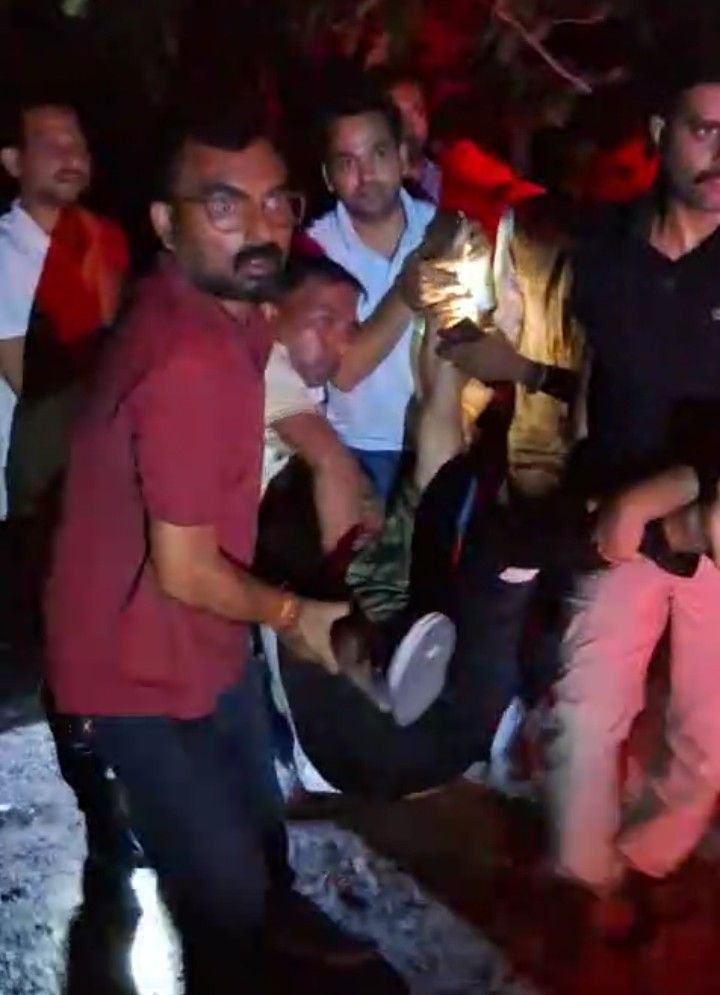 झारखंड 07अगस्त25*के कुख्यात अपराधी के साथ एसटीएफ की प्रयागराज में मुठभेड़ एके-47 व पिस्टल बरामद