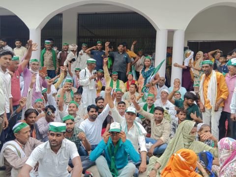 मथुरा6अगस्त25*भारतीय किसान यूनियन (भानू) कृषको की समस्याओं के समाधान हेतु ग्यारह सूत्रीय मांगों के संबंध में डी एम को ज्ञापन* मथुरा6अगस्त25*भारतीय किसान यूनियन (भानू) कृषको की समस्याओं के समाधान हेतु ग्यारह सूत्रीय मांगों के संबंध में डी एम को ज्ञापन*