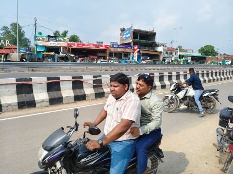 अयोध्या8अगस्त25*यूरिया खाद के बढ़े दाम पर बेचे जाने को लेकर एसडीएम ने अपनाया कड़ा रुख