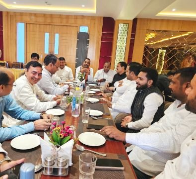 मथुरा 8अगस्त 2025तिरंगा यात्रा की सफलता को लेकर मथुरा में हुई पदाधिकारियों की महत्वपूर्ण बैठक मथुरा 8अगस्त 2025तिरंगा यात्रा की सफलता को लेकर मथुरा में हुई पदाधिकारियों की महत्वपूर्ण बैठक