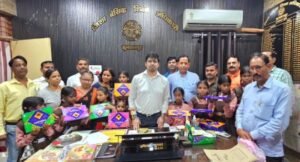 सुल्तानपुर8अगस्त25*नौनिहालों ने बीएसए को बांधी राखी,तकनीकी मुद्दों पर शिक्षकों ने जताया आभार*