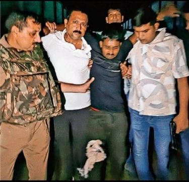 कौशांबी9अगस्त25*पुलिस मुठभेड़ के दौरान तमंचा बाइक के साथ एक अभियुक्त गिरफ्तार*