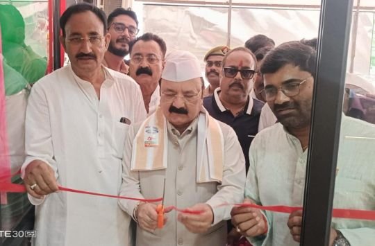 सुल्तानपुर10अगस्त25*अमेठी सांसद किशोरी लाल शर्मा ने रविवार को सुल्तानपुर पहुंचकर निर्वाचन आयोग और भाजपा पर तीखा हमला बोला।