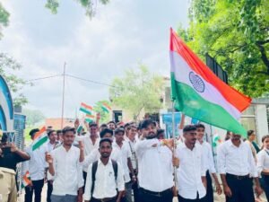 कौशांबी11अगस्त25*डॉ0 रिज़वी कॉलेज ऑफ लॉ के सैकड़ों छात्र छात्राओं ने निकाली तिरंगा यात्रा*