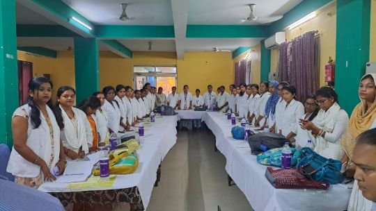 पूर्णिया बिहार 12 अगस्त 25* नियमित टीकाकरण का शत प्रतिशत क्रियान्वयन के लिए एएनएम को दिया जा रहा प्रशिक्षण पूर्णिया बिहार 12 अगस्त 25* नियमित टीकाकरण का शत प्रतिशत क्रियान्वयन के लिए एएनएम को दिया जा रहा प्रशिक्षण