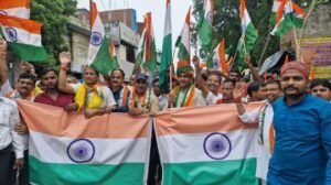 मिर्जापुर:13 अगस्त 25 *स्वतंत्रता दिवस समारोह को लेकर नपाध्यक्ष के नेतृत्व में निकली तिरंगा यात्रा*