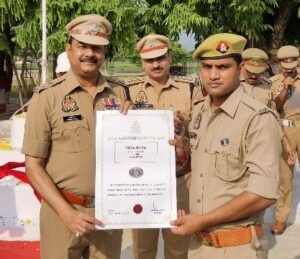 कौशांबी16अगस्त25*प्रशंसा चिन्ह रजत और सराहनीय सेवा सम्मान चिन्ह से सम्मानित हुए पुलिसजन*