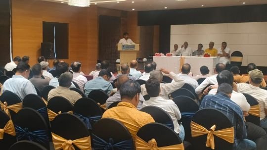 लखनऊ16अगस्त25*खाद विक्रेताओं को उत्पीड़न के खिलाफ 15 अगस्त से अनिश्चित काल के लिए खरीद व्यापार बंद*